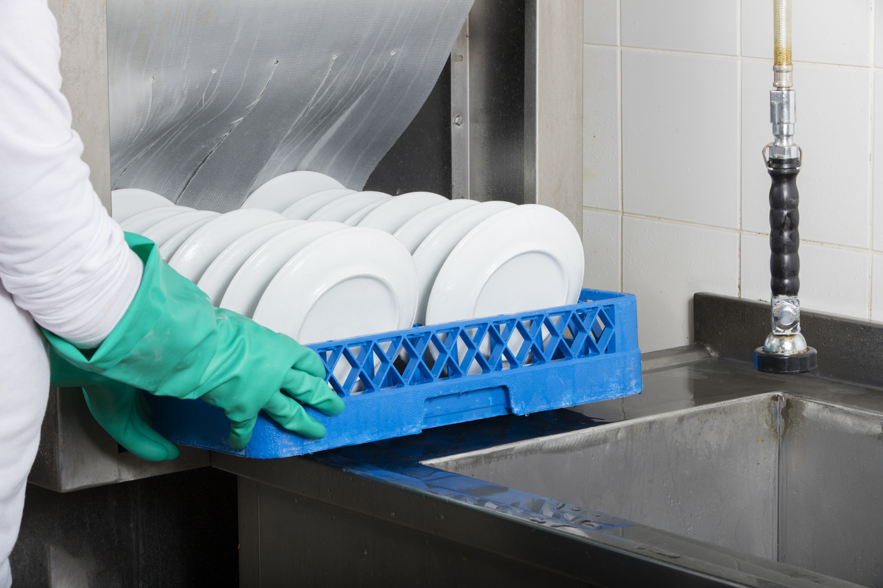 Essential Skills for Dishwasher Roles in the UAE