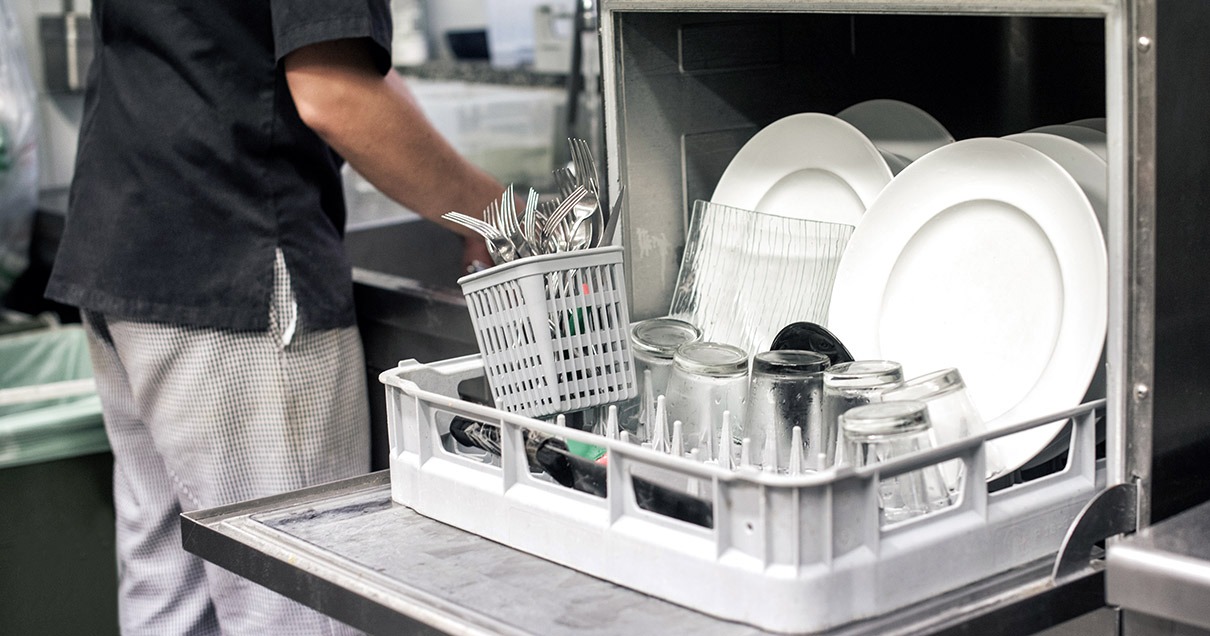 Strategies for Securing Dishwasher Jobs in UAE