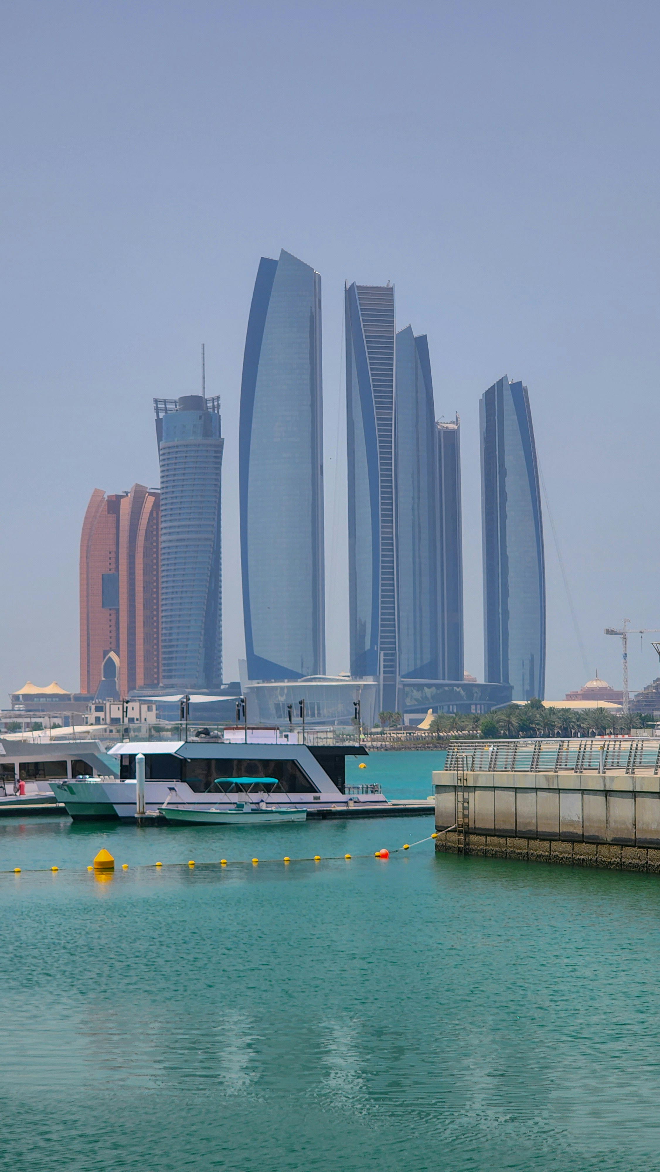 Abu-Dhabi’s Job Market for Light Drivers: Tips and Insights